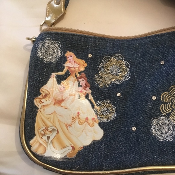 Bundle!! 5/25$ Disney Princess Purse - Picture 2 of 3